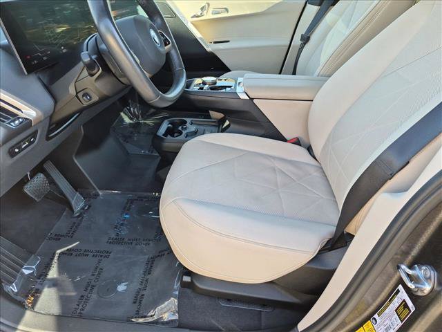 Certified 2024 BMW iX xDrive50 w/ Premium Package AWD/4WD image 17