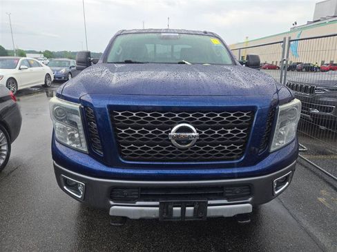 Used 2016 Nissan Titan PRO-4X w/ Pro-4x Convenience Package AWD/4WD image 2