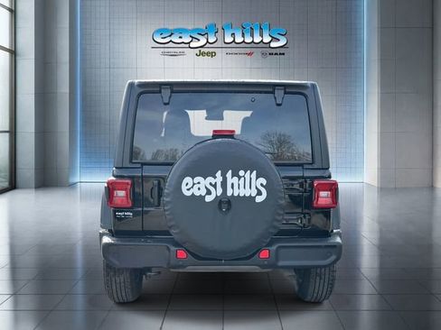 Used 2025 Jeep Wrangler Sport S image 4