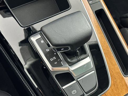 Used 2023 Audi Q5 e Premium Plus w/ Premium Plus Package image 20