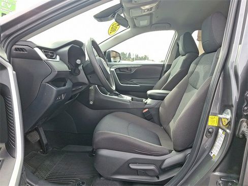 Used 2023 Toyota RAV4 LE image 13