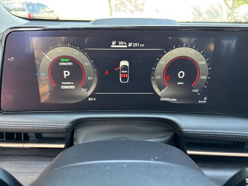 Used 2023 Nissan Ariya AWD image 29