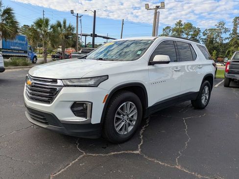 Used 2023 Chevrolet Traverse LT FWD image 8