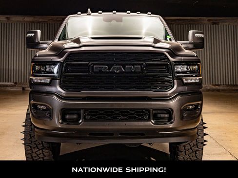 Used 2024 RAM 3500 Limited image 4