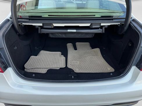 Used 2014 Mercedes-Benz E 350 Sedan image 16