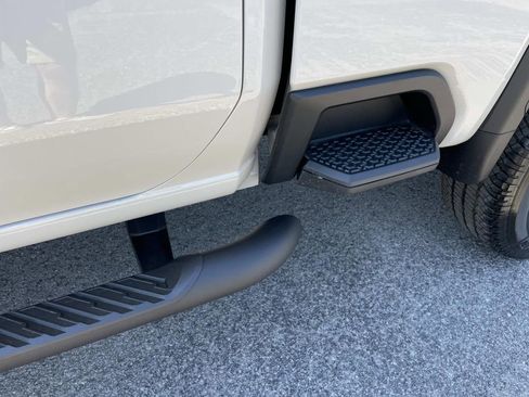 New 2026 GMC Sierra 2500 SLE AWD/4WD image 11
