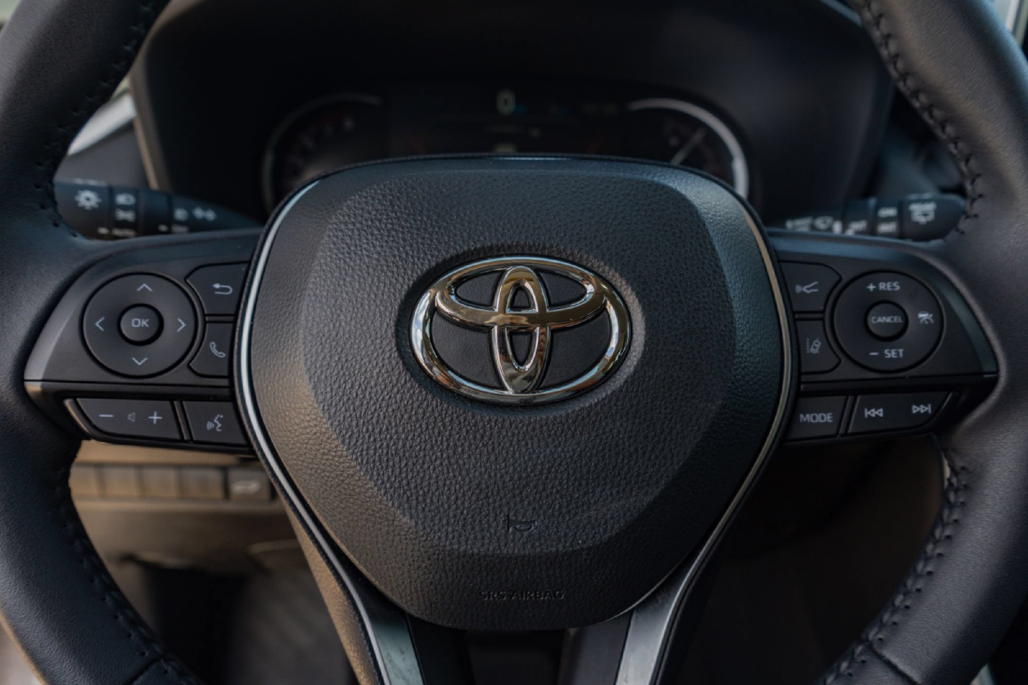 Used 2024 Toyota RAV4 XLE Premium FWD image 11