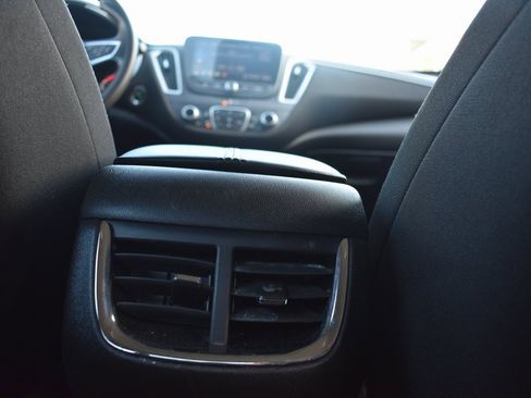 Used 2024 Chevrolet Malibu LT image 32