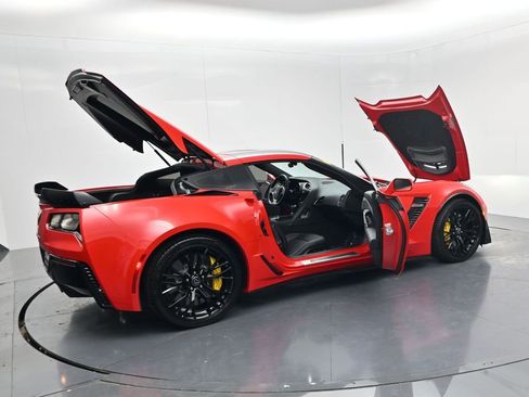 Used 2016 Chevrolet Corvette Z06 w/ 3LZ Preferred Equipment Group RWD image 69