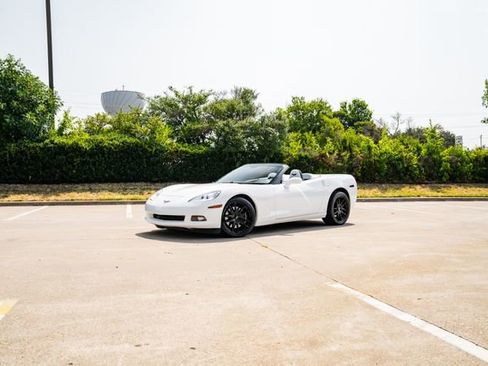 Used 2006 Chevrolet Corvette Convertible w/ Preferred Equipment Group image 36