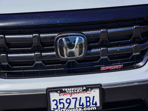 Used 2024 Honda Ridgeline Sport image 13