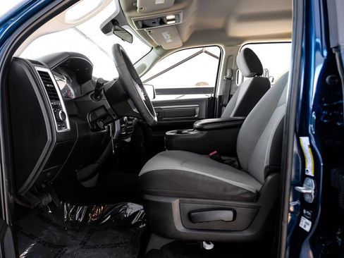 Used 2021 RAM 1500 Classic SLT image 3