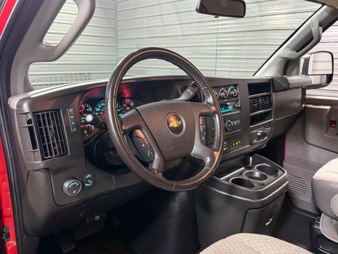 Used 2022 Chevrolet Express 2500 w/ Driver Convenience Package image 20