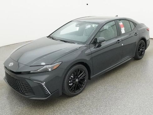 New 2026 Toyota Camry SE FWD image 1