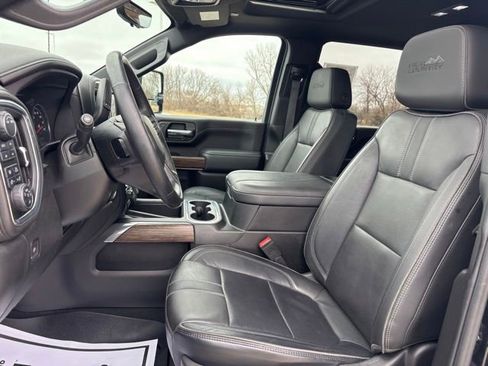 Certified 2023 Chevrolet Silverado 2500 High Country w/ Technology Package image 18