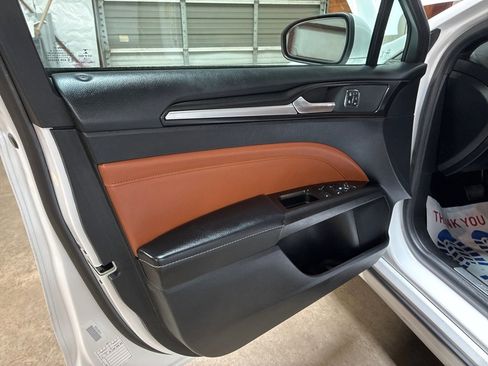 Used 2019 Ford Fusion Titanium image 15