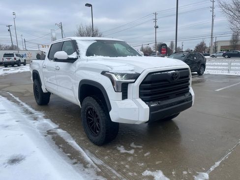 New 2026 Toyota Tundra SR5 AWD/4WD image 7
