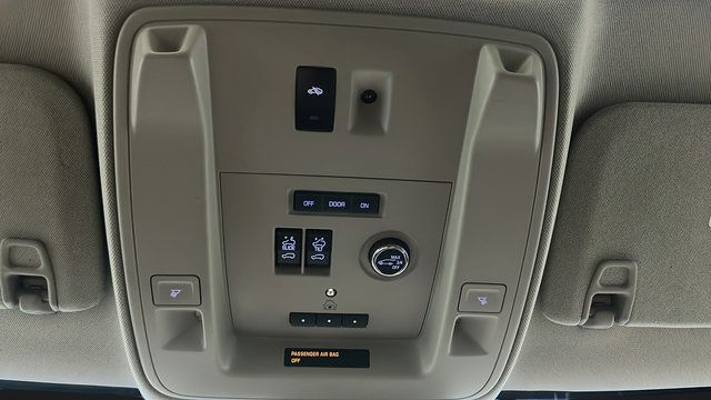 Used 2019 Chevrolet Suburban Premier AWD/4WD image 37