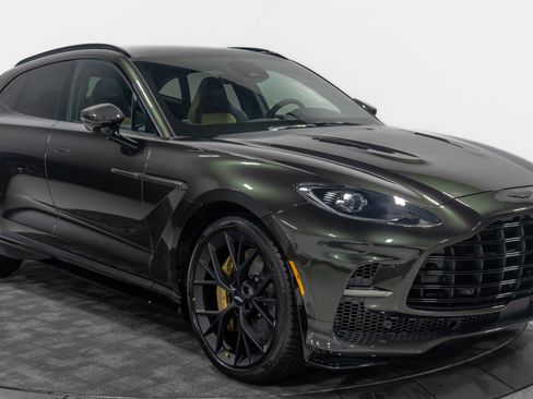 Used 2025 Aston Martin DBX 707 image 12
