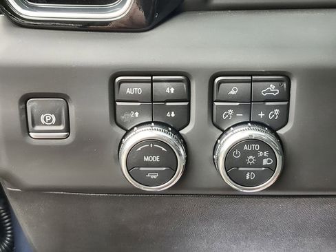 New 2025 GMC Sierra 2500 Denali w/ Denali Reserve Package image 18