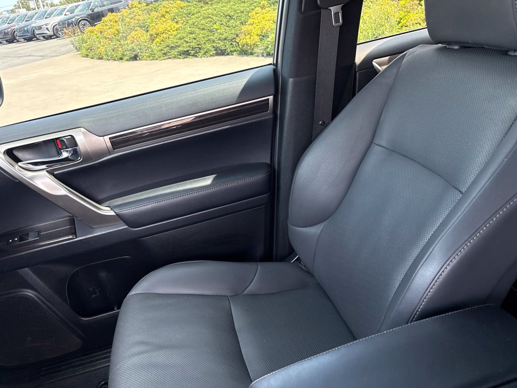 Used 2021 Lexus GX 460 Premium AWD/4WD image 25