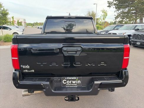 Used 2025 Toyota Tacoma SR5 AWD/4WD image 7