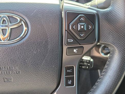 Used 2019 Toyota Tacoma TRD Off-Road w/ Technology Package AWD/4WD image 26