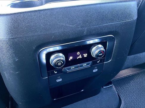 Used 2024 GMC Yukon Denali image 34