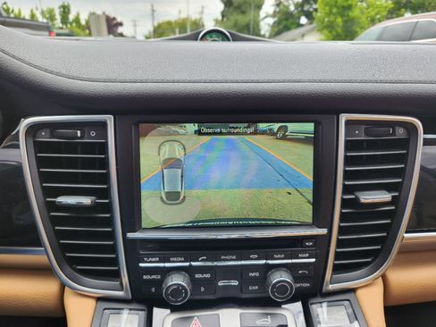 Used 2016 Porsche Panamera Edition RWD image 18