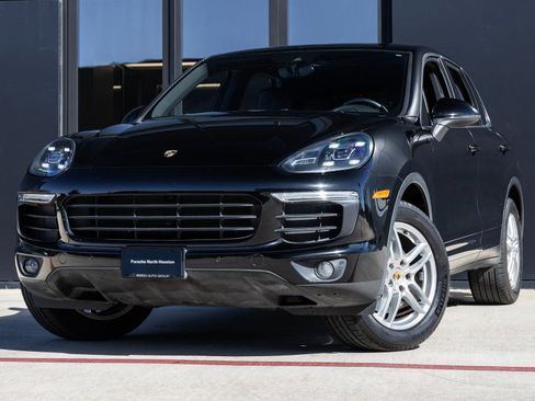Certified 2018 Porsche Cayenne image 1