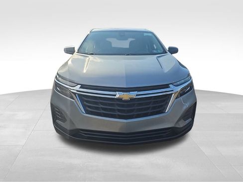 Used 2023 Chevrolet Equinox LS image 2