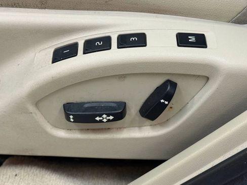 Used 2015 Volvo S60 T5 Premier image 25