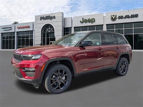 New 2025 Jeep Grand Cherokee Limited image 8