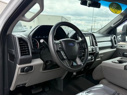 Used 2019 Ford F250 XLT w/ Snow Plow Prep Package image 4