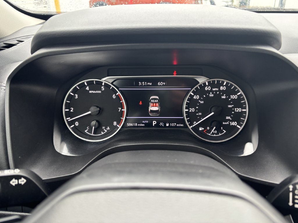 Used 2025 Nissan Rogue SV AWD/4WD image 16