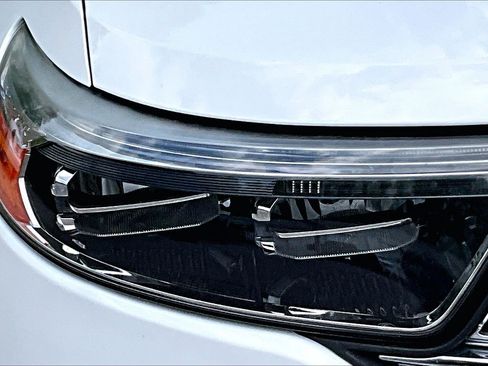 Certified 2020 Ford Explorer Limited AWD/4WD image 27