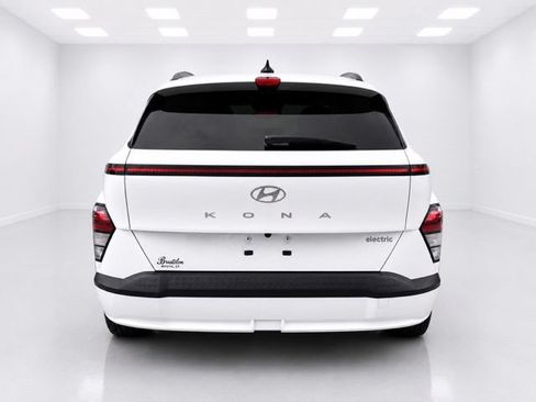 Used 2025 Hyundai Kona SEL FWD image 9
