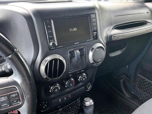 Used 2016 Jeep Wrangler Sport image 22