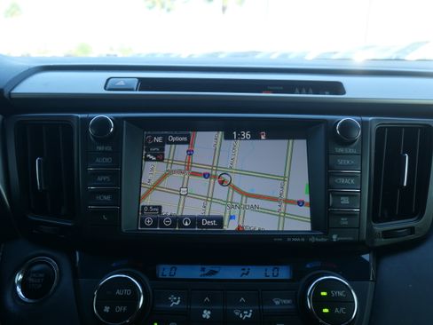 Used 2018 Toyota RAV4 Limited image 14