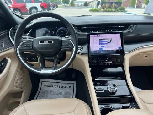 Used 2023 Jeep Grand Cherokee Limited AWD/4WD image 21