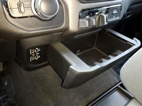 Used 2022 RAM 1500 Big Horn w/ Trailer Tow Group image 24