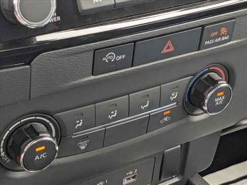 Used 2023 Nissan Frontier SV image 14