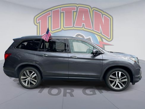Used 2018 Honda Pilot Touring image 2
