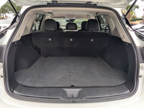 Certified 2024 Nissan Murano SV w/ SV Midnight Edition Package FWD image 16