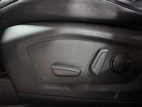 Used 2021 Ford Explorer XLT w/ Equipment Group 202A RWD image 31