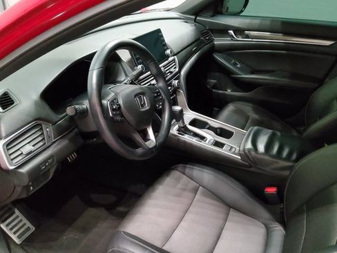 Used 2019 Honda Accord Sport image 14