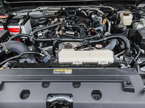 Used 2024 Toyota Tacoma TRD Off-Road image 27