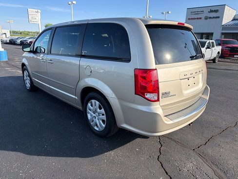 Used 2013 Dodge Grand Caravan SE FWD image 3