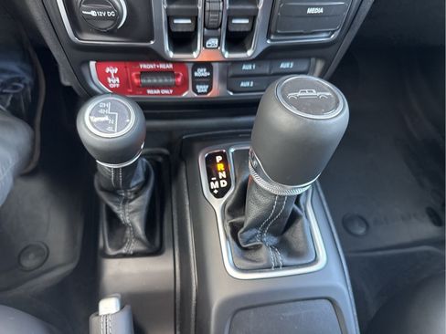 New 2026 Jeep Gladiator Mojave AWD/4WD image 18
