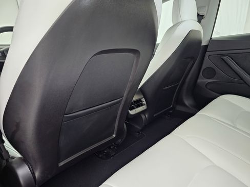 Used 2021 Tesla Model 3 Standard Range Plus image 18